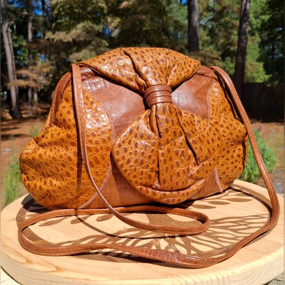 Vintage 1980's J&E Handbag Company NY Brown Leather Large Convertible Clutch - Picture 1 of 14